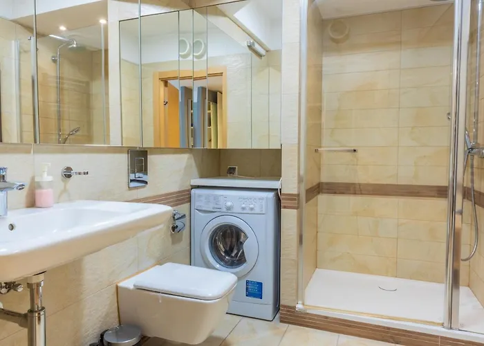 Novaaparts - Just In Center Rynek Krawiecka * Wroclaw